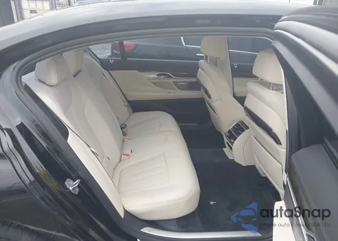 2018 BMW 750I z USA, uszkodzony, nr VIN WBA7F0C59JGM23945